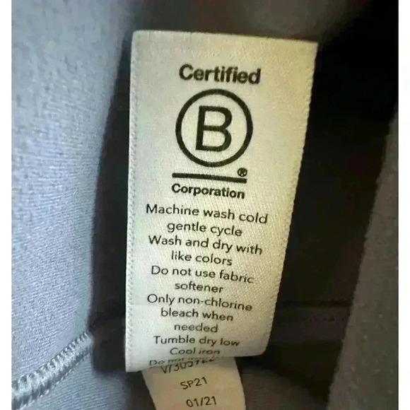 Athleta Violet Purple Salutation Stash Pocket II 7/8 Tight Leggings Small - Picture 8 of 10